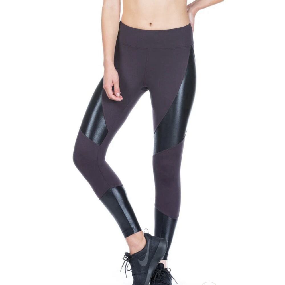 Koral Forge High Rise Leggings women’s size Small dark plum/ black NWOT
